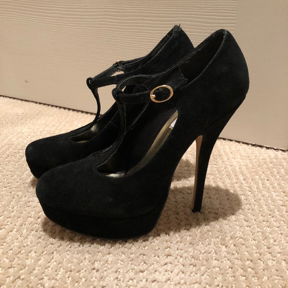 Black Steve Madden Heels with Strap